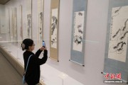 夏衍诞辰125周年暨捐赠展在浙开幕 展出齐白石《墨虾图》等